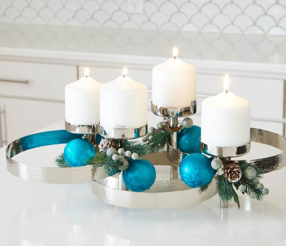 Christmas table centerpiece - Cadeaux Christmas Interior Decorating - Dallas TX